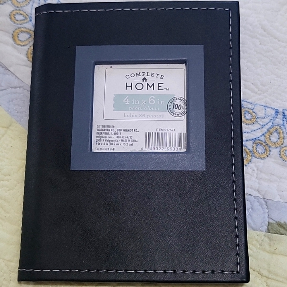 4x6 photo album holds 36 photos new with tags